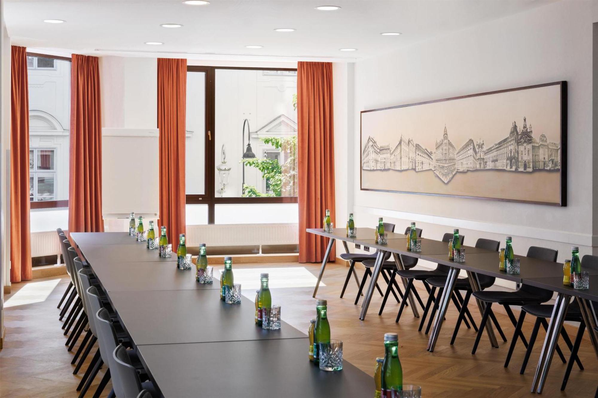 Hotel Astoria Vienna, Curio Collection By Hilton Wien